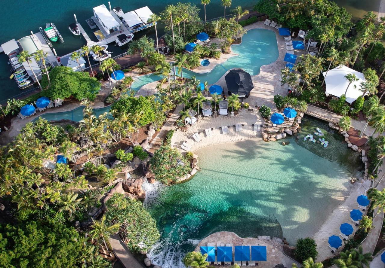 Jw Marriott Gold Coast Resort & Spa سيرفرز باراديس المظهر الخارجي الصورة Aerial view of the pool complex